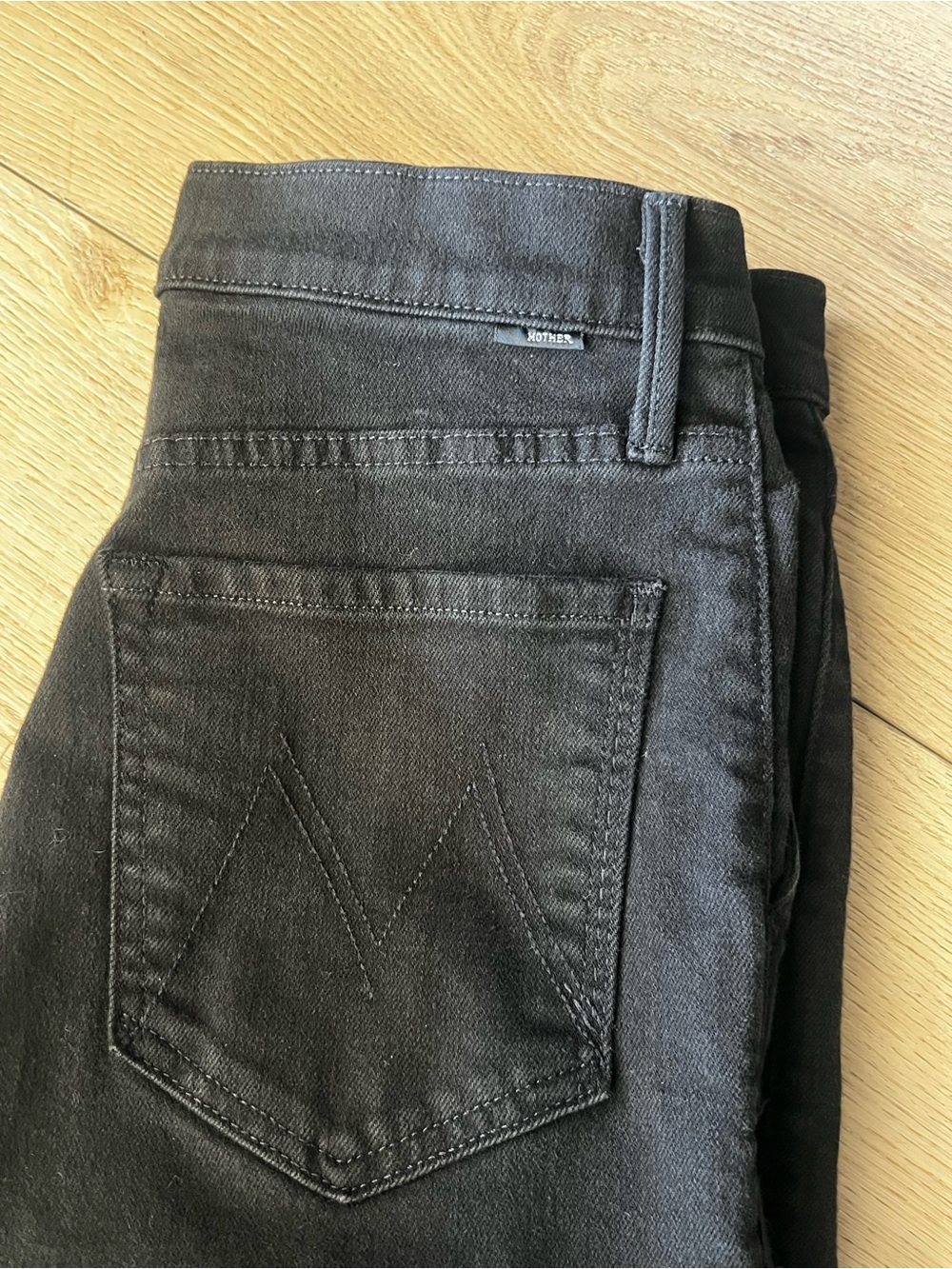 Size 28 Mother the Rambler Skimp cargo jeans